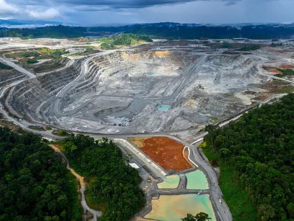 First Quantum inicia arbitraje internacional por mina de cobre en Panamádfd