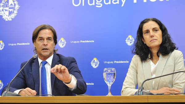 Fitch ratifica a Uruguay en BBB- pero señala presión electoral por más gastodfd