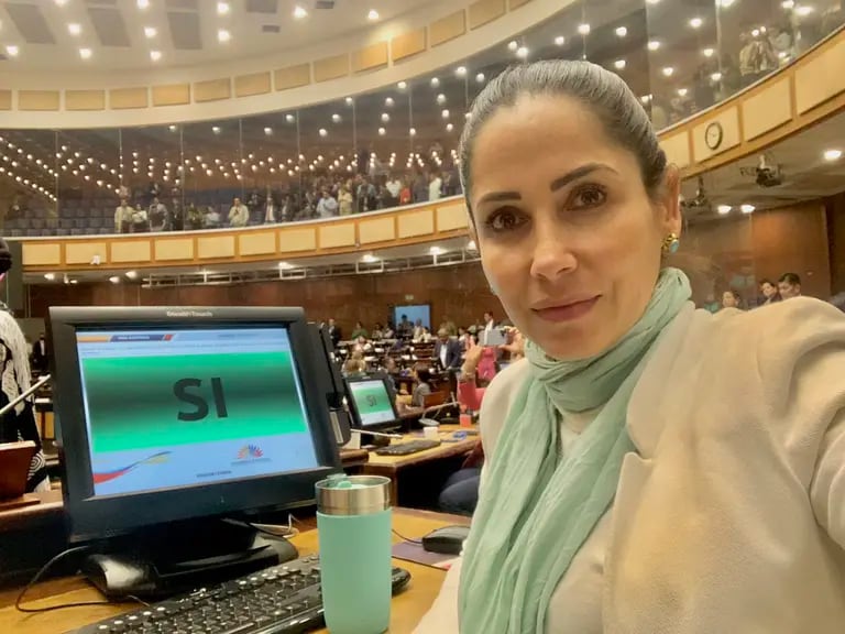 Luisa González en la Asamblea el 9 de mayo de 2023.dfd
