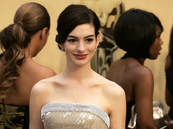 A atriz Anne Hathaway em evento do Oscar (Foto:  Jonathan Alcorn/Bloomberg News)