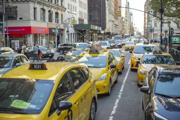 En marzo, la empresa con sede en San Francisco llegó a un acuerdo con los socios tecnológicos de la Comisión de Taxis y Limusinas de Nueva York (TLC, por sus siglas en inglés), Creative Mobile Technologies y Curb Mobility, cuyas aplicaciones gestionan los taxis amarillos de la ciudad.