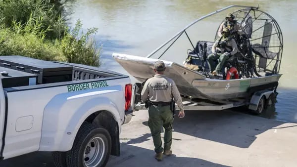 US Border Chief Quits Amid Tension Over Migrant Crossingsdfd