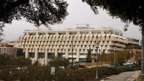 Banco de Israel advierte que reforma judicial empeora perfil de riesgo macrodfd
