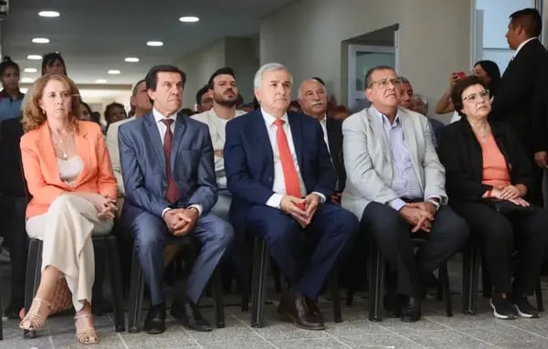 El actual gobernador irá por la presidencia, mientras que apuesta por su ministro de Hacienda para gobernar Jujuy