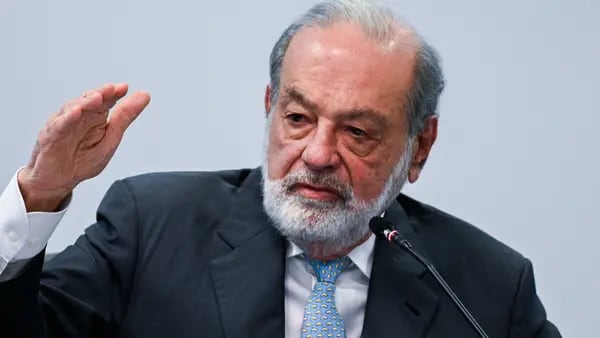 ‘Por eso perdemos clientes’: Carlos Slim culpa a tv de paga de la baja de clientes de Telmexdfd