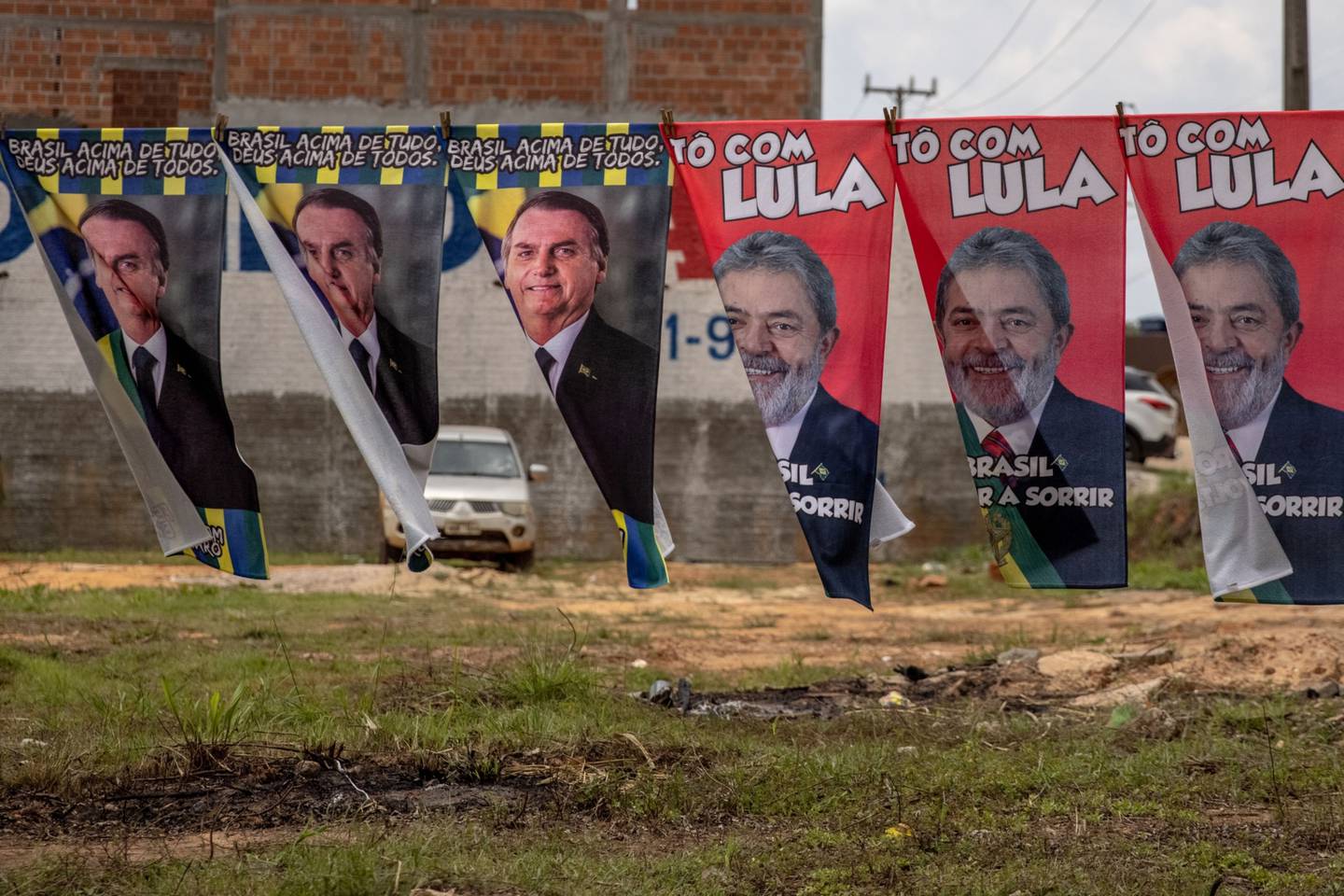 Towels for sale with the faces of president Jair Bolsonaro and presidential hopeful Luiz Inacio Lula da Silva.