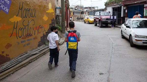 Espontaneidad educativa, un fenómeno que brota en el barrio más grande de Venezueladfd