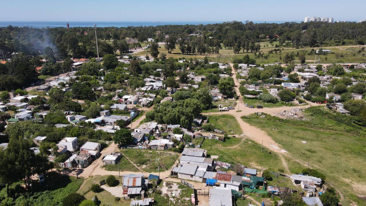 Vista área del barrio Kennedy, en el departamento de Maldonado. Foto: Intendencia de Maldonado.