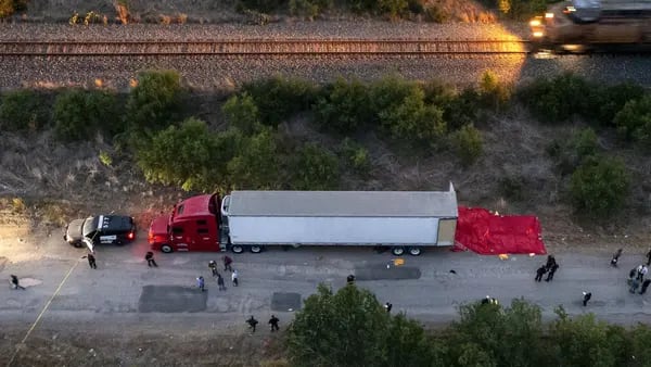Muerte de migrantes en camión en Texas es un nuevo problema fronterizo para Bidendfd