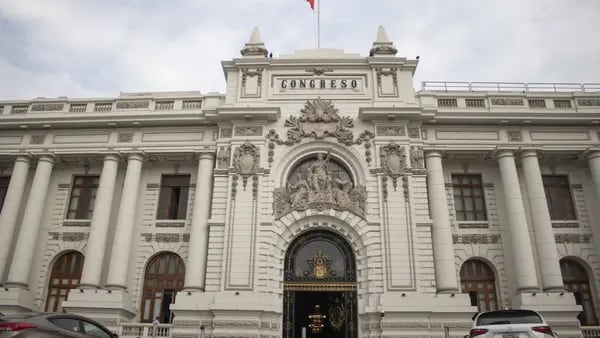 Perú volverá a tener Senado 30 años después de que Fujimori lo abolieradfd