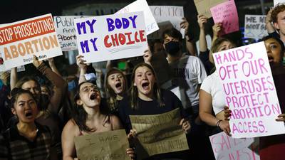 Aborto legalizado: Como as empresas americanas estão apoiando suas funcionárias dfd