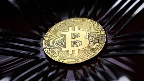 Bitcoin se enfrenta a nuevos retos tras avance del acuerdo de deudadfd