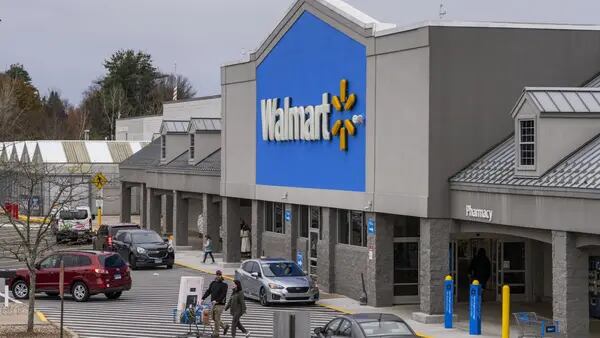 Walmart dice que planea construir o remodelar unos 800 locales en próximos añosdfd
