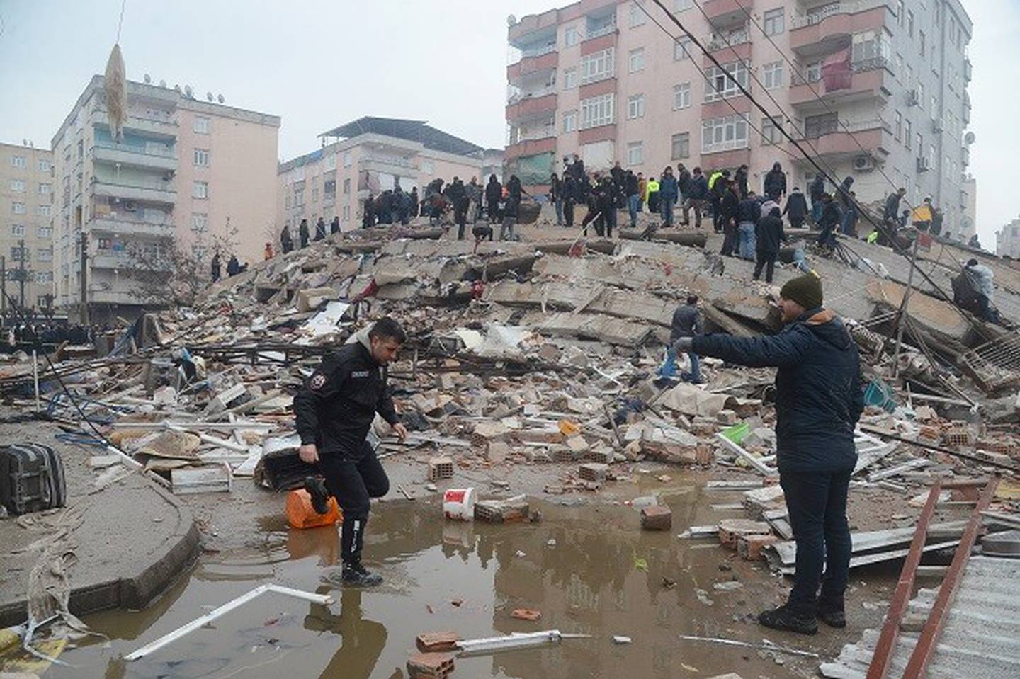 Miles de heridos, fallecidos y edificios colapsados.