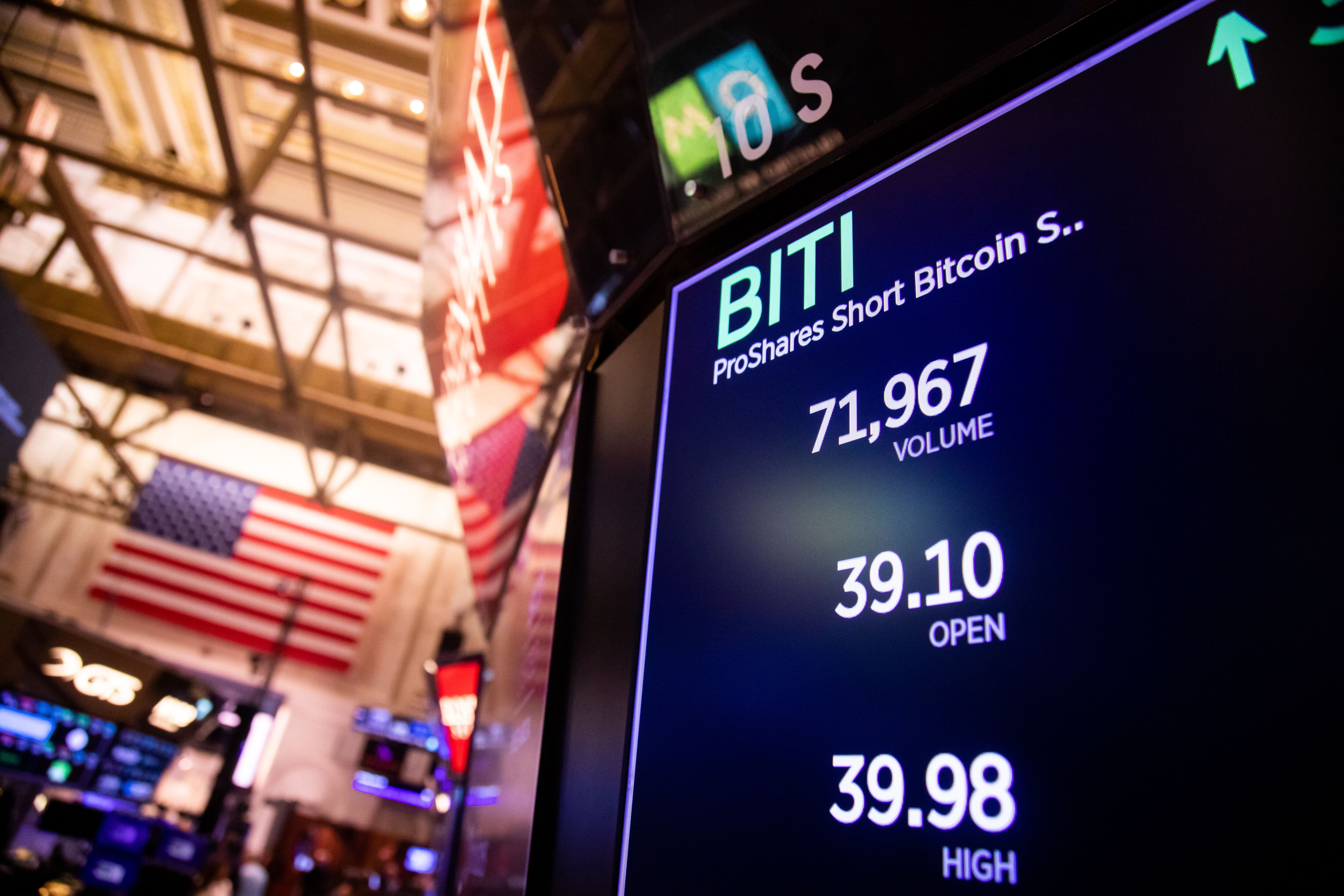 Primer año de los ETF de bitcoin: ¿qué ha cambiado desde entonces para las  cripto?