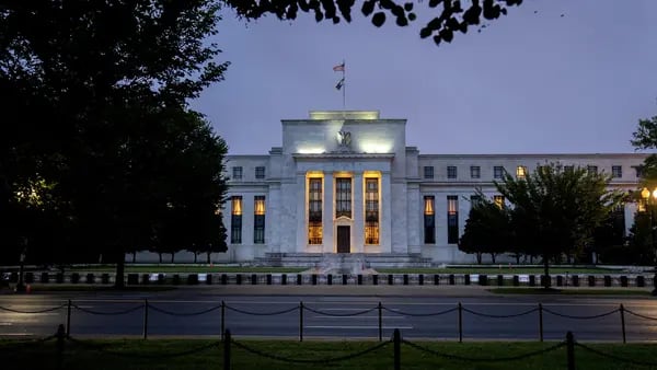 Existe un “riesgo real” de que la Reserva Federal incremente las tasas a un 6,5%: UBSdfd