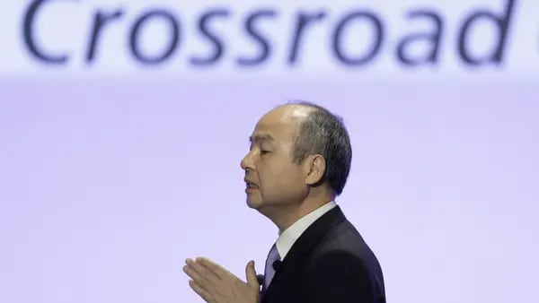 SoftBank CEO Vows Sweeping Cost Cuts After Record $23.4 Billion Lossdfd