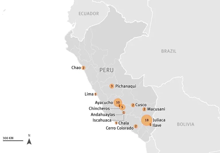 Manifestantes y transeúntes que murieron a causa de los bloqueos en carreteras y las lesiones sufridas durante las manifestaciones desde diciembre de 2022 hasta febrero de 2023 en diversos puntos de Perú. Mapa: Human Rights Watchdfd