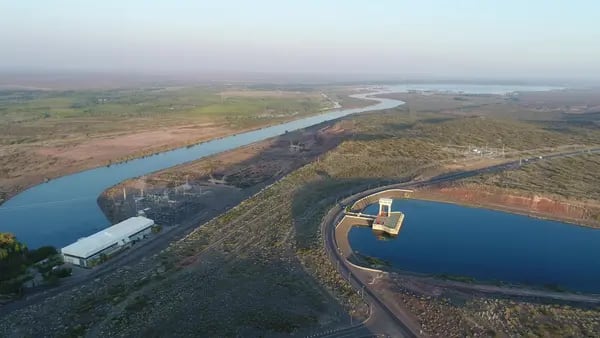 Gobierno argentino busca estatizar las represas hidroeléctricas tras fin de las concesionesdfd