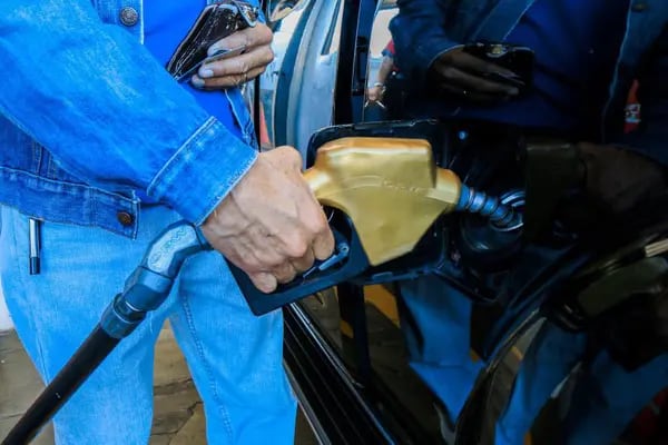El Salvador congeló los precios máximos de las gasolinas hasta el 31 de mayo. Foto: Ministerio de Economía | @EconomiaSV