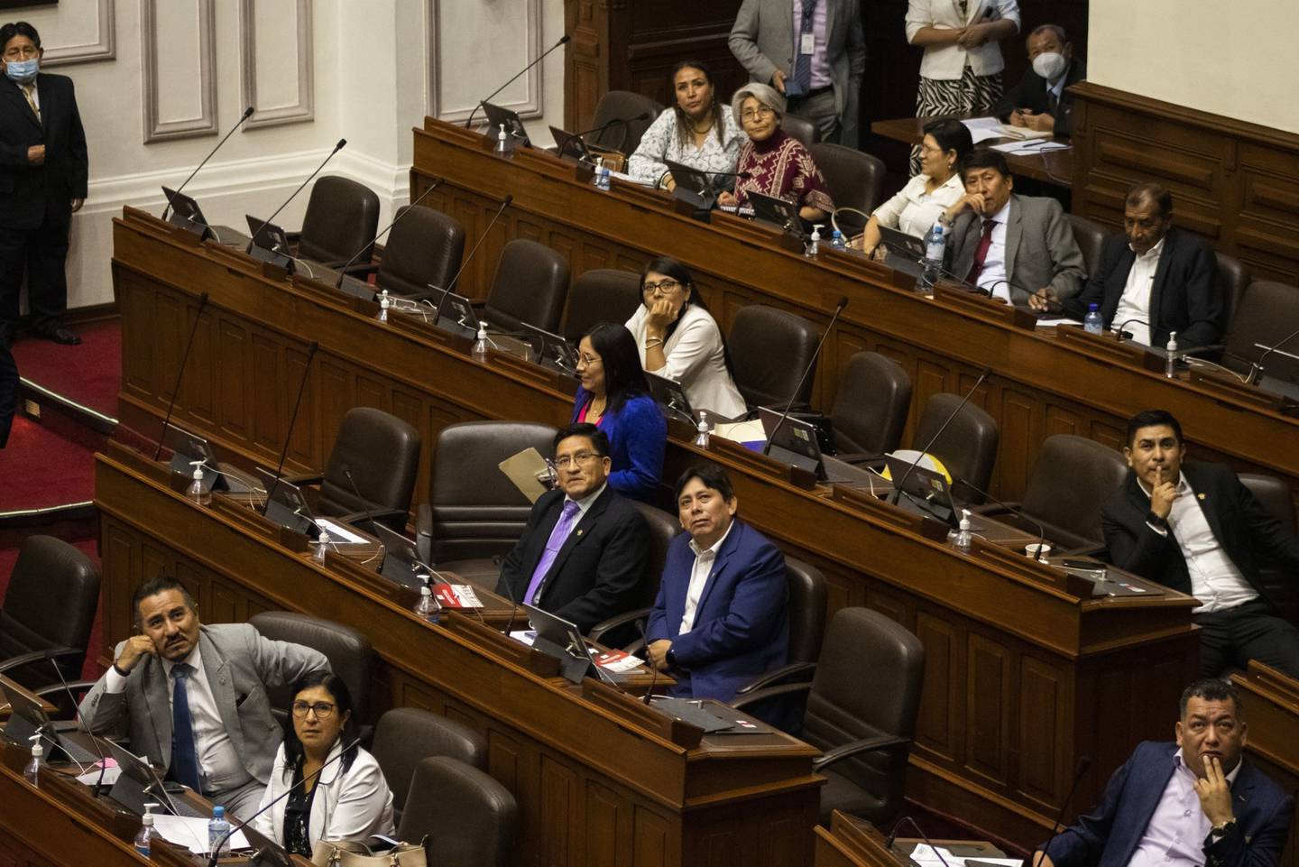 Peruvian lawmakers hold a vote to expedite elections at the Legislative Palace in Lima, Peru, on Monday, Jan. 30, 2023. In a series of tweets, the office of President Dina Boluarte urged lawmakers to prioritize "the interests of Peru" and put aside political interests after congress originally rejected a proposal to bring elections forward to as soon as this October. Photographer: Jimena Rodriguez Romani/Bloombergdfd