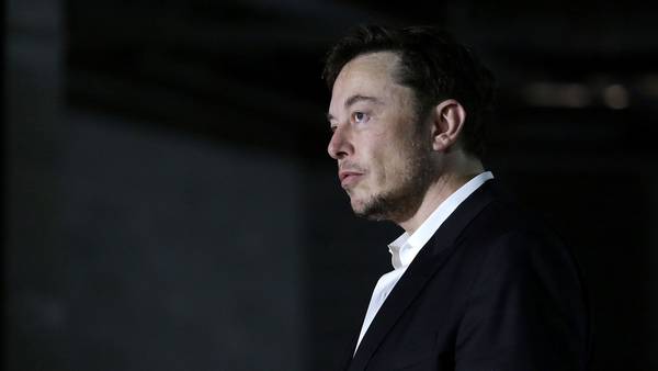 Musk busca mais capital para poupar Tesla em compra do Twitterdfd