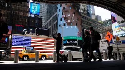 Painel da Nasdaq na Times Square, em Nova York, um dos mercados alvo de unicórnios da América Latina, junto com a Bolsa de Nova York
