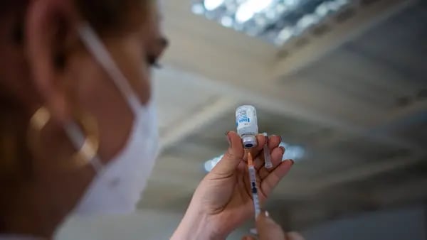 Venezuela evalúa permitir mercado privado de vacunasdfd