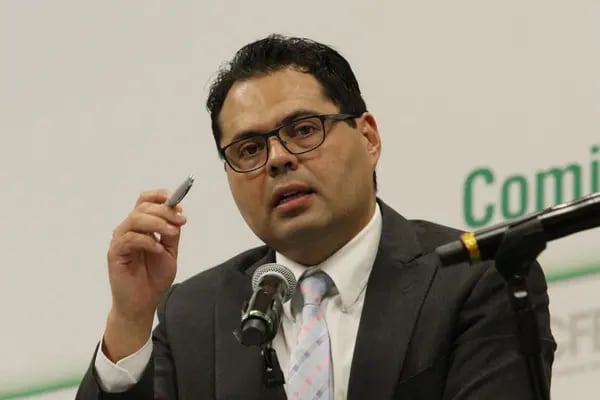 Miguel Reyes Hernández, CEO de la filial CFEnergía, durante una conferencia de prensa (Foto: Cortesía).