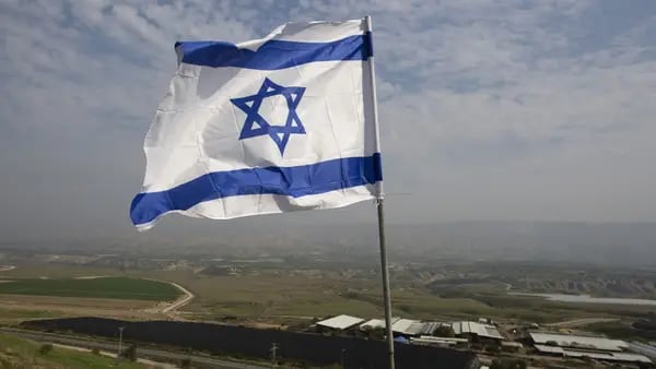 Israel intercepta mayor andanada de misiles desde el Líbano desde guerra de 2006dfd