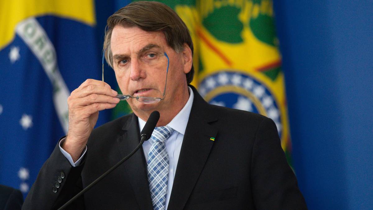 Jair Bolsonaro Signs Brazil’s 2022 Budget Into Law, Fueling Inflation Concerns