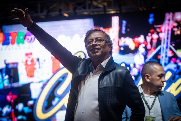 Fiscalía investigará financiamiento de la campaña de Gustavo Petro en Colombiadfd