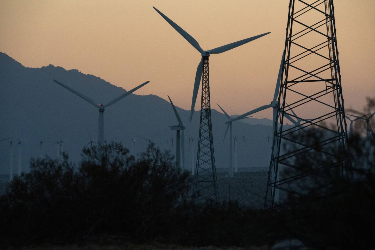 El verano pondrá a prueba las turbinas eléctricas GridWind de Califonia, en la granja de viento de  San Gorgonio Pass  en  Palm Springs, California.