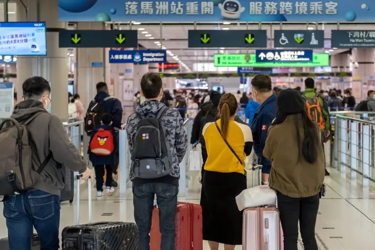 The sudden dismantling of China's Covid-curbing restrictions in December means hundreds of millions of people are headed home for the Lunar New Year vacation for the first time since 2019.dfd