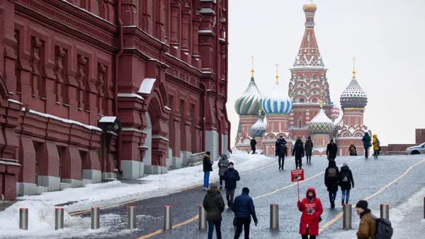 Shock inflacionario en Rusia está dando paso a escasez al estilo soviéticodfd