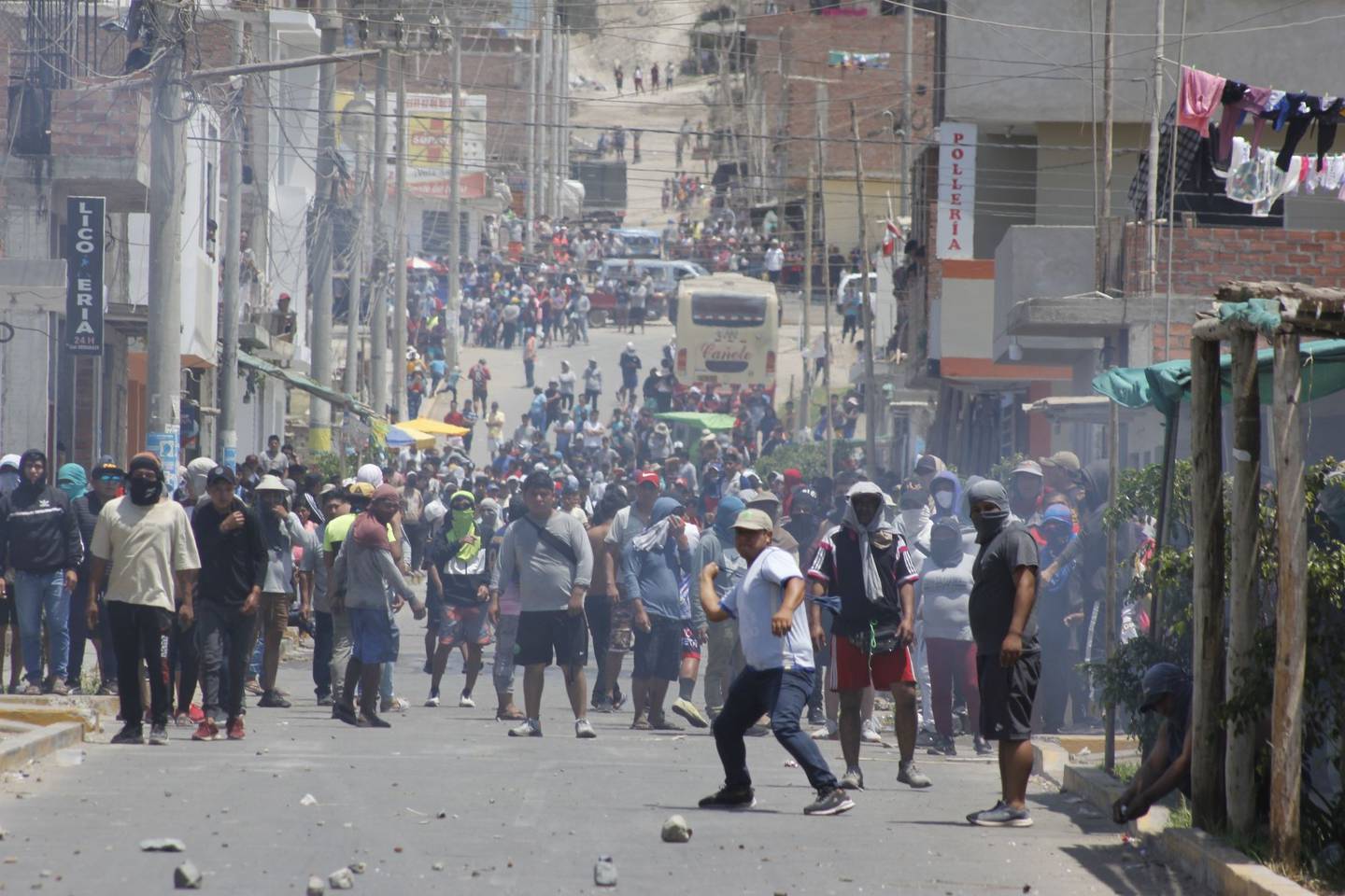 Demonstrators block Avenida Las Flores during protests in Trujillo, Peru, on Thursday, Dec. 15, 2022.dfd