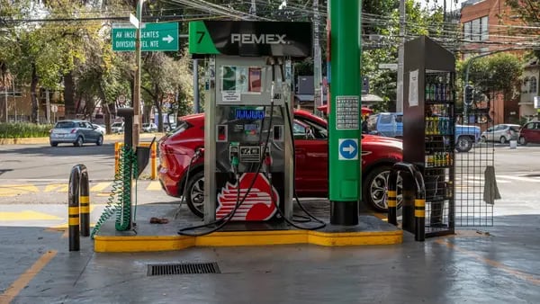 Mexico Pumps Up Subsidies to Keep Fuel Prices Stabledfd