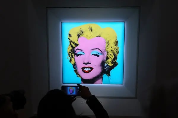 El cuadro, Shot Sage Blue Marilyn, fue creado por Warhol en 1964. Junto con los otros 35 lotes de la venta, fue consignado por la Fundación Thomas y Doris Ammann de Zúrich.