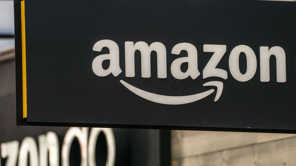 Amazon y DAZN reducen esperanza de Telefónica de precio más bajo para transmitir fútbol
