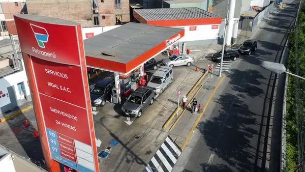 Bonistas están atrapados en conflicto entre Petroperú y el Gobiernodfd