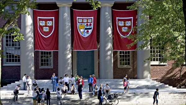 Multimillonario israelí abandona consejo en Harvard tras postura por atentados de Hamásdfd
