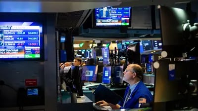 Un operador trabaja en la Bolsa de Nueva York (NYSE) el lunes 20 de marzo de 2023. Fotógrafo: Michael Nagle/Bloomberg