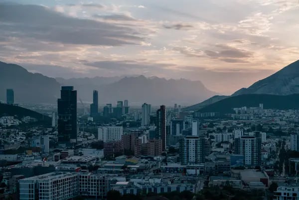 La zona metropolitana de Monterrey es sede de algunas de las mayores trasnacionales mexicanas como Cemex, Alfa o Gruma.Fotógrafo: Luis Antonio Rojas/Bloomberg