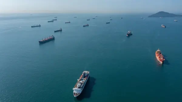Gigante naviero advierte de que el caos del Canal de Panamá puede afectar a Suezdfd