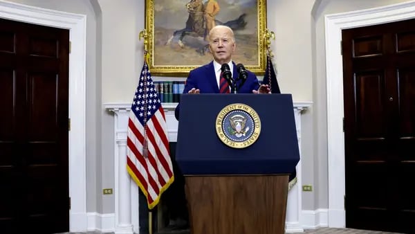 Biden dice que EE.UU. debe pagar la reconstrucción del puente derribado de Baltimoredfd