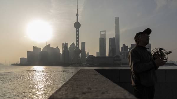 China promete expansión fiscal adecuada para impulsar economíadfd