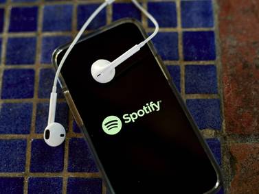 Los podcasts más populares de Spotify podrían estar disponibles en otros servicios prontodfd