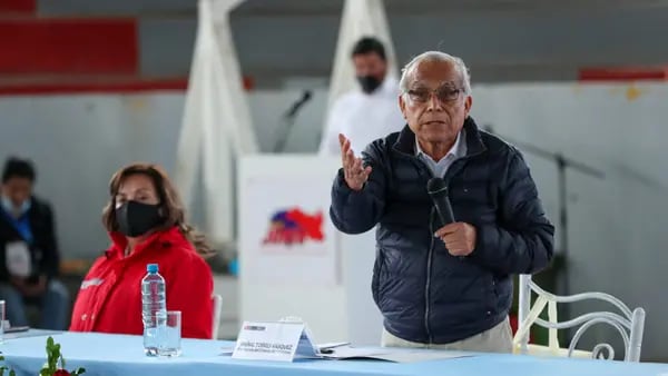 Presidente del Consejo de Ministros de Perú, Aníbal Torres, elogió gestión de Hitlerdfd