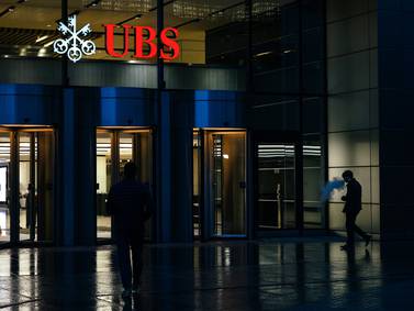 El CEO de UBS advierte a empleados: “Credit Suisse sigue siendo nuestro competidordfd