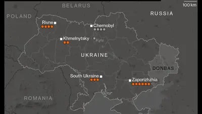La mayor central nuclear de Europa, bajo ataque
Zaporizhzhia representa el 20% de la electricidad de Ucrania
Blanco: Planta de energía
Naranja: Reactor nuclear activo
Gris: Reactor desmantelado
La península de Crimea es territorio ucraniano anexionado por Rusia en 2014
